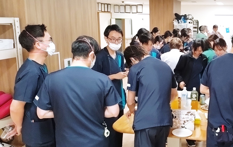 日頃の労いも兼ねて、納涼会を行いました！